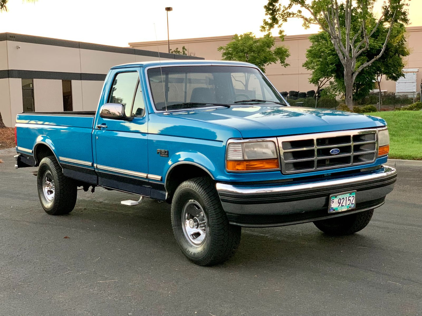 Ford Medium Lapis Metallic KE-6563 | OEMatch Basecoat