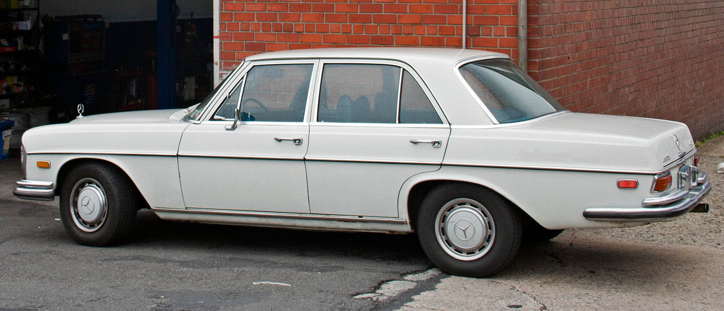 Mercedes Gray White 9136 / 9002 | OEMatch Basecoat