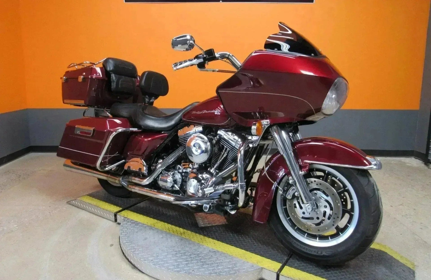 Harley-Davidson Luxury Rich Red - 3C HD118 | OEMatch Basecoat