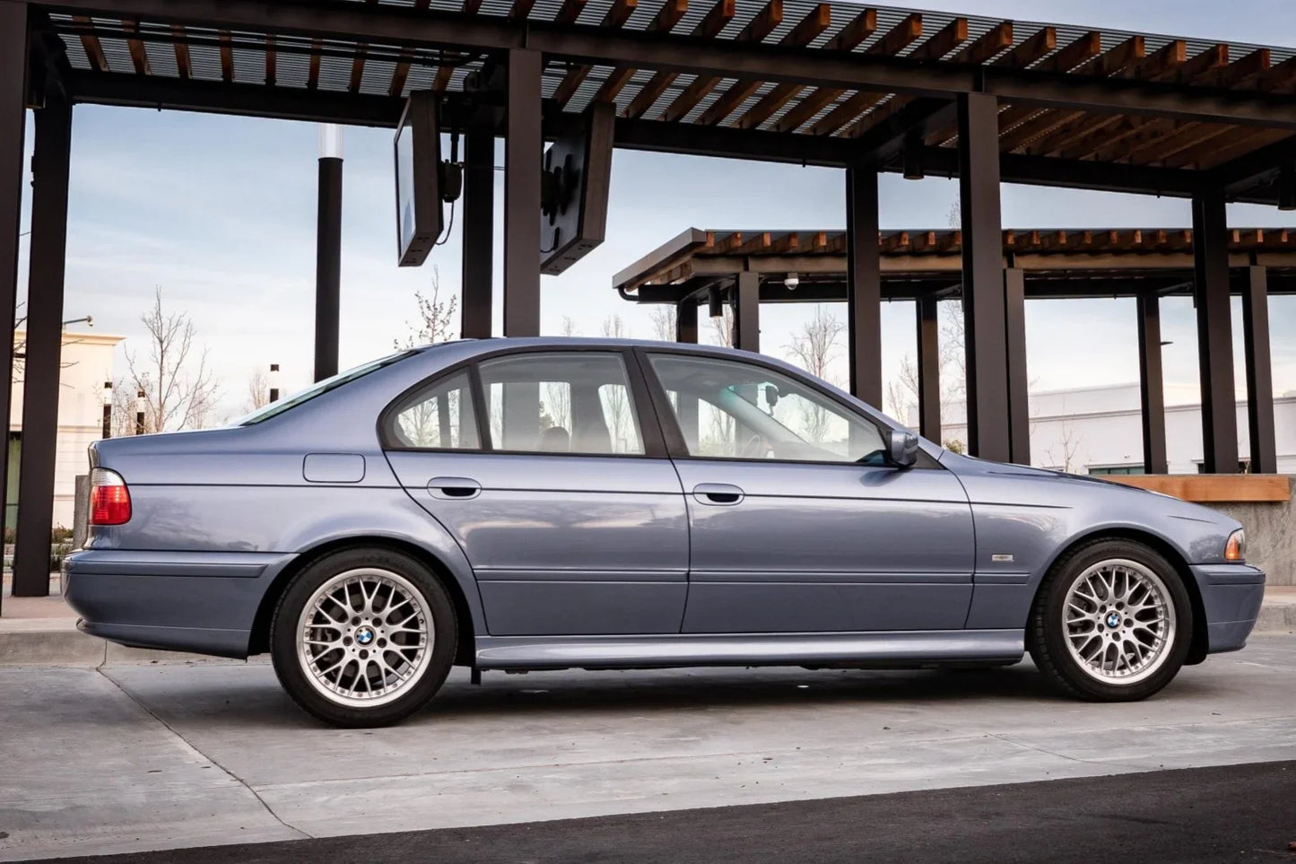 BMW Stahlblau Metallic 372 | OEMatch Basecoat