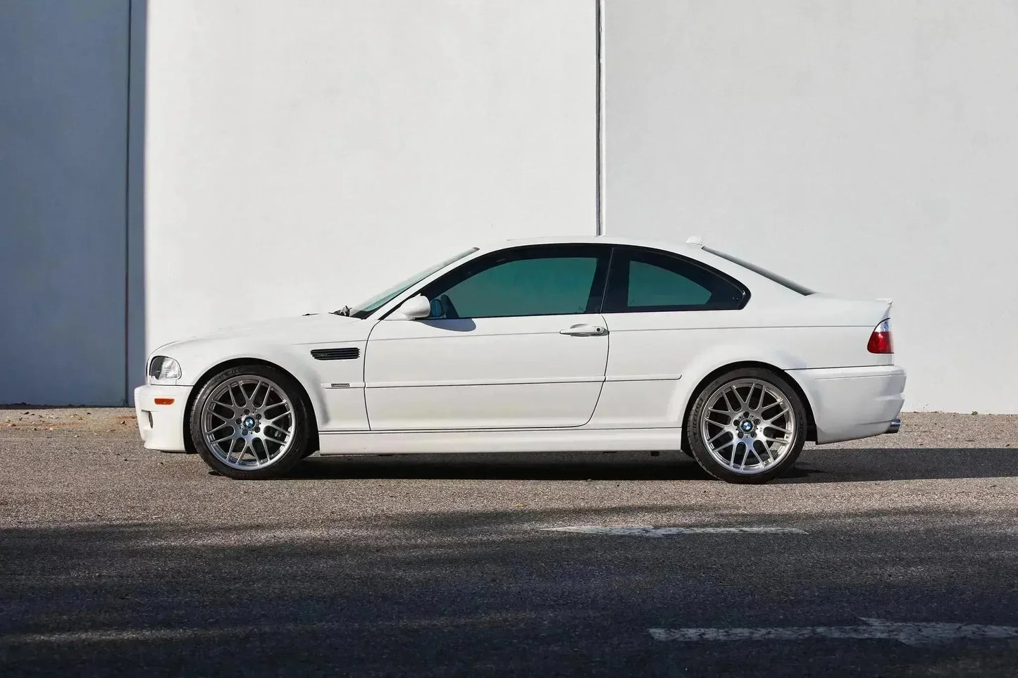 BMW Alpine White U300 / 300 | OEMatch Basecoat