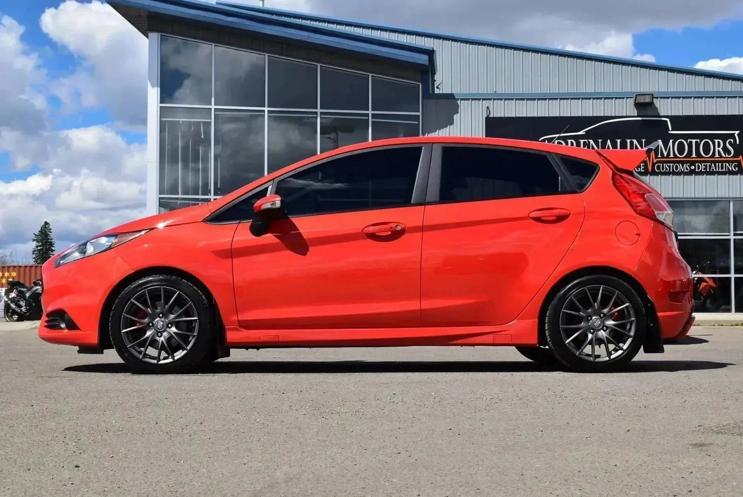 Ford Molten Orange Pearl 736 | OEMatch Basecoat