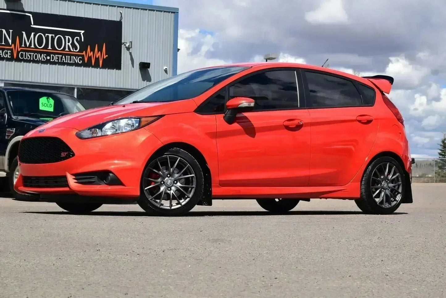 Ford Molten Orange Pearl 736 | OEMatch Basecoat