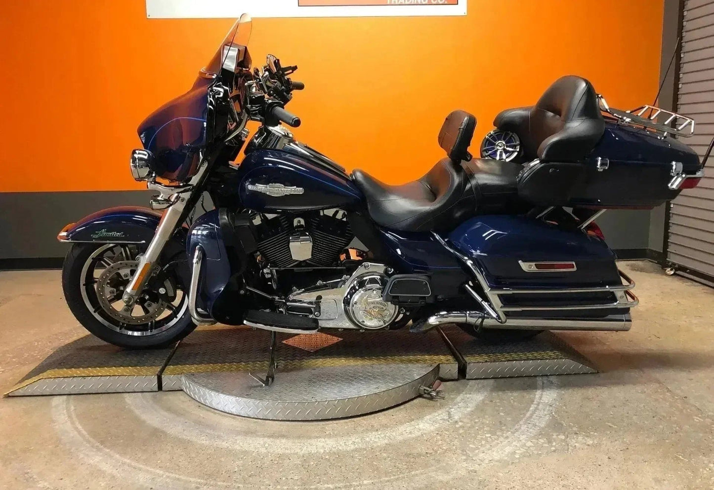 Harley-Davidson Dark Peace Officer Blue - 2C HD132 | OEMatch Basecoat
