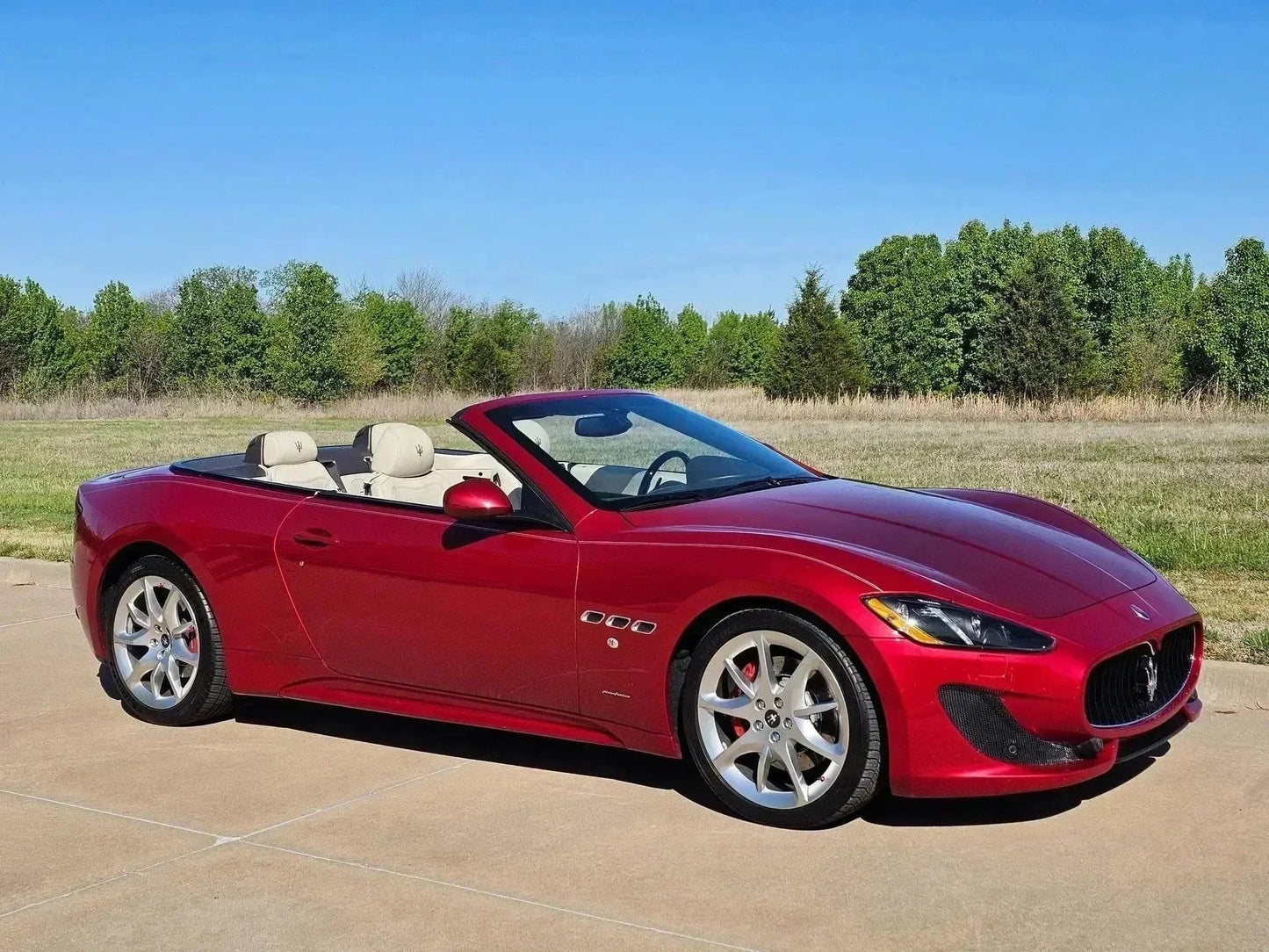 Maserati Rosso Trionfale Pearl 266144 | OEMatch Basecoat