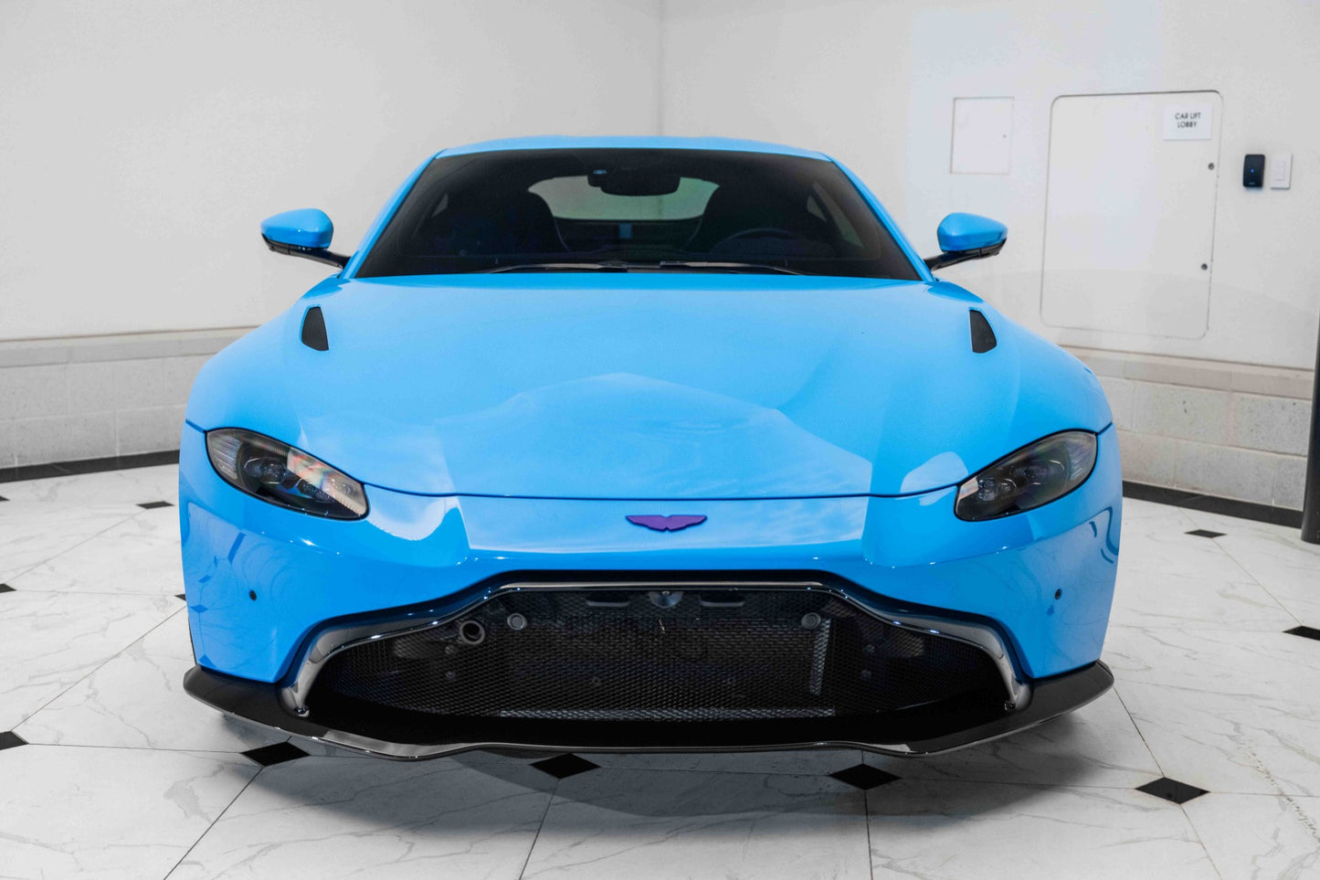 Aston Martin Powder / Flugplatz Blue 5083D | OEMatch Basecoat