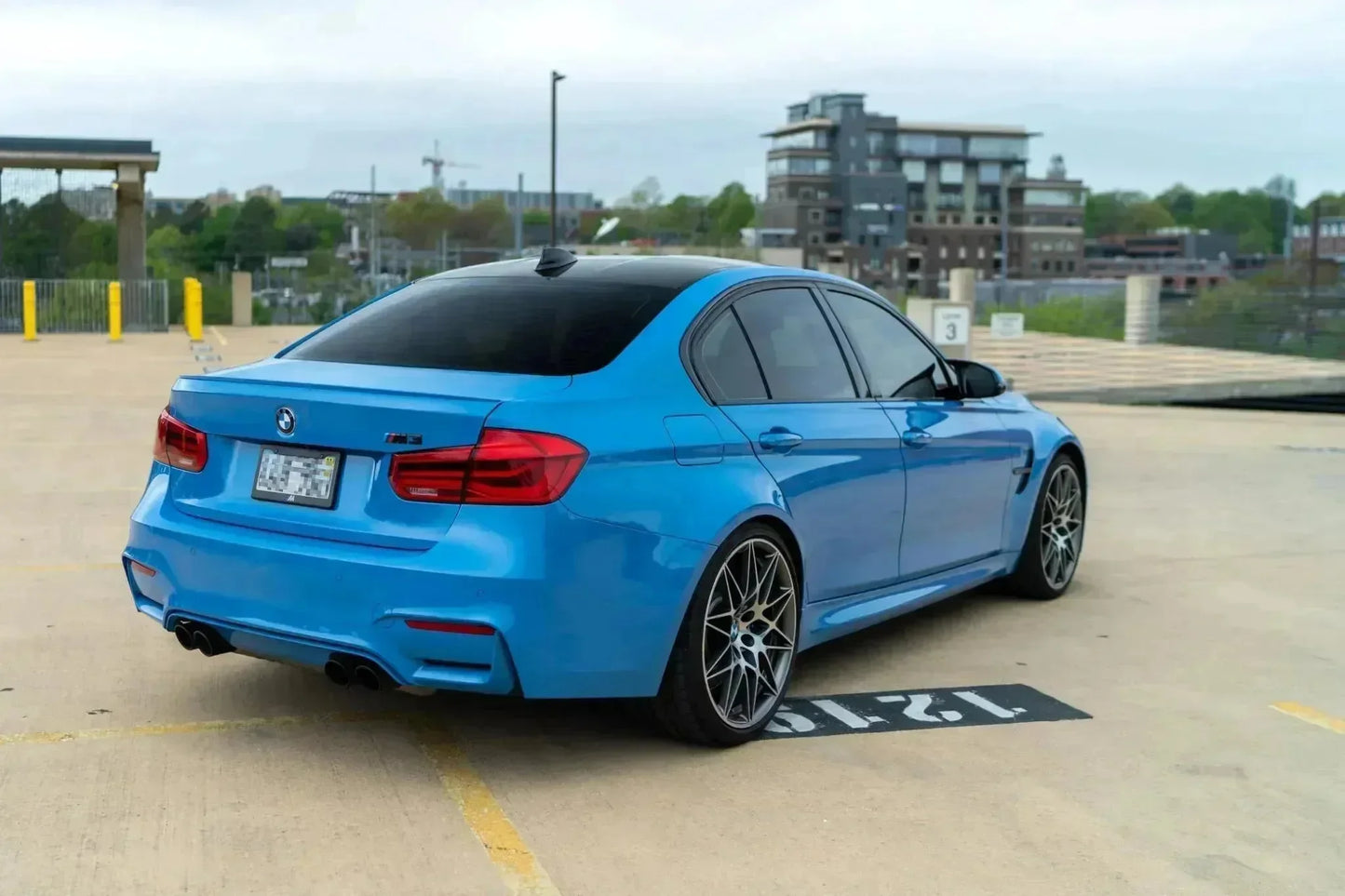 BMW Yas Marina Blue Pearl B68 | OEMatch Basecoat