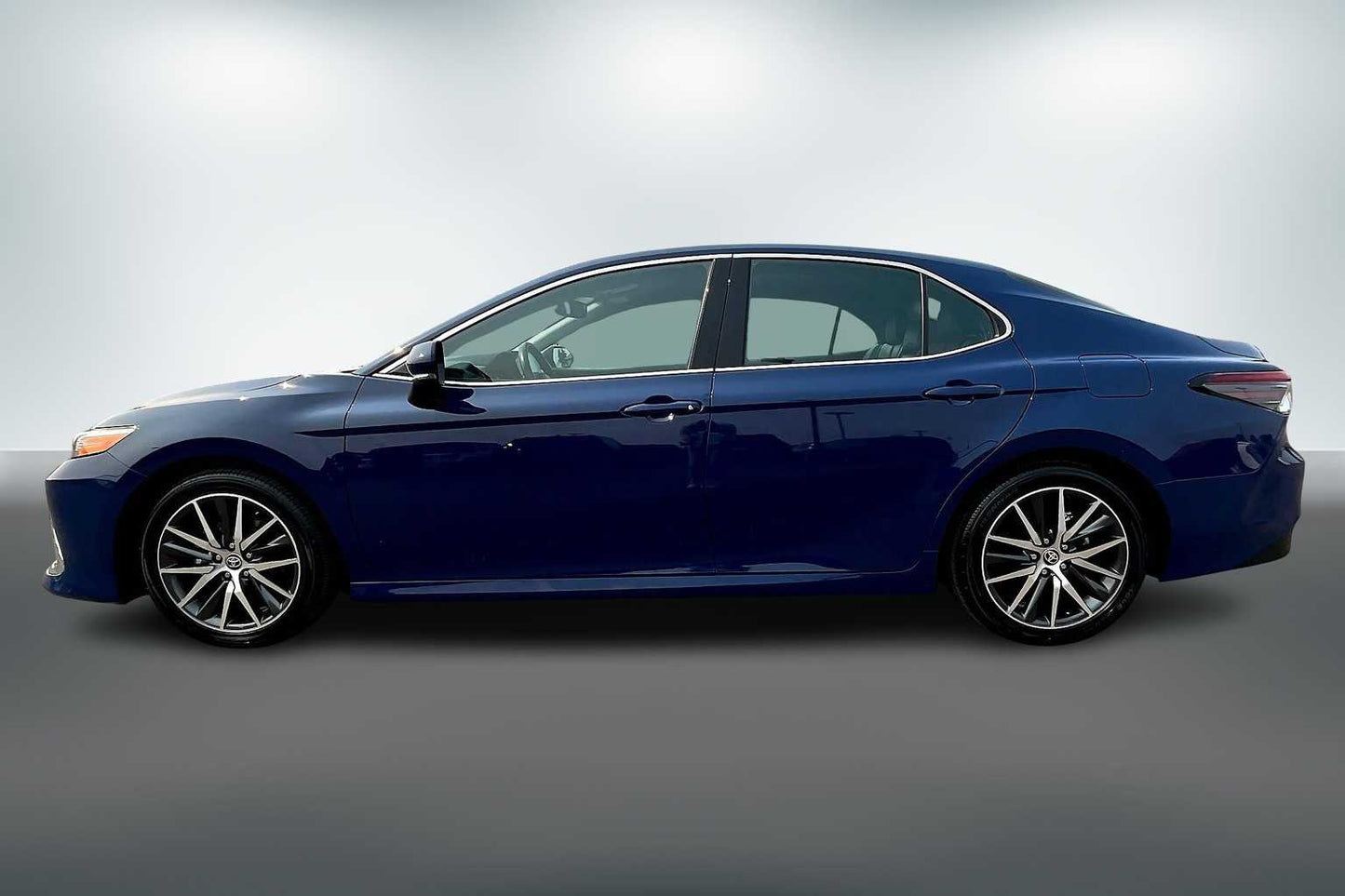 Toyota Dark Blue 8Q4 | OEMatch Basecoat