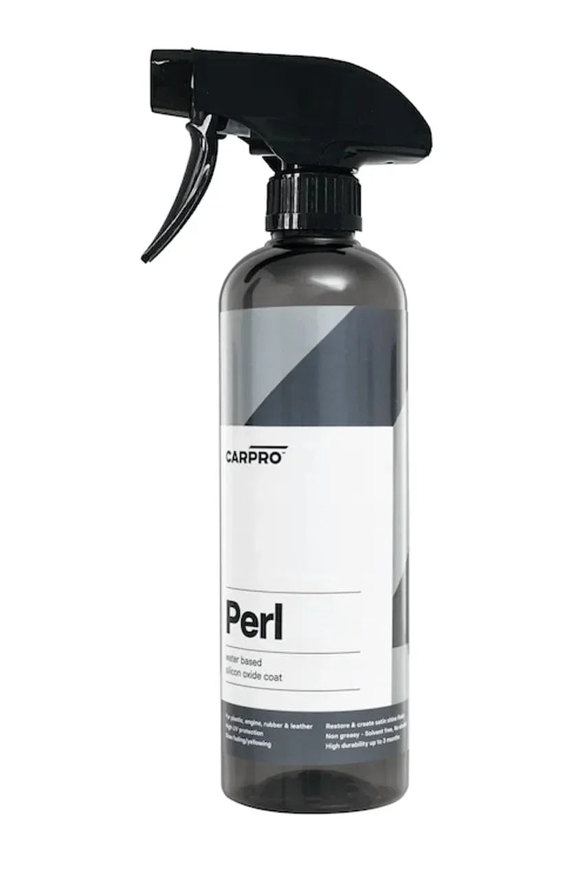 CarPro Perl water-based silicon oxide coat in a spray bottle for car surface protection
