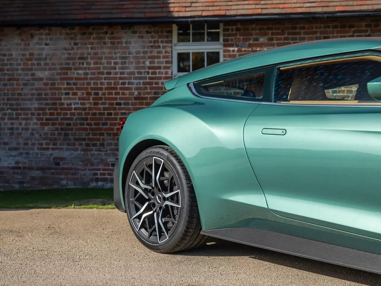 Aston Martin British Racing Green Metallic 1140 | OEMatch Basecoat