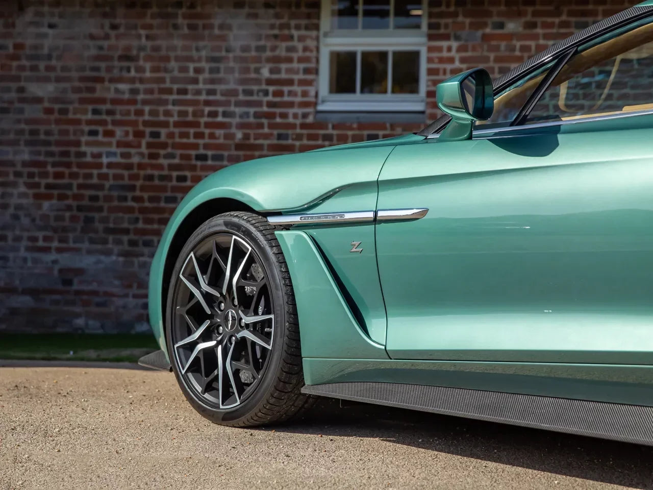 Aston Martin British Racing Green Metallic 1140 | OEMatch Basecoat