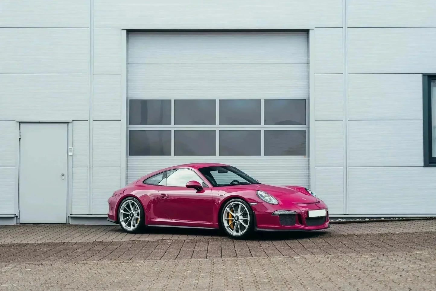Porsche Ruby Star 82N | OEMatch Basecoat