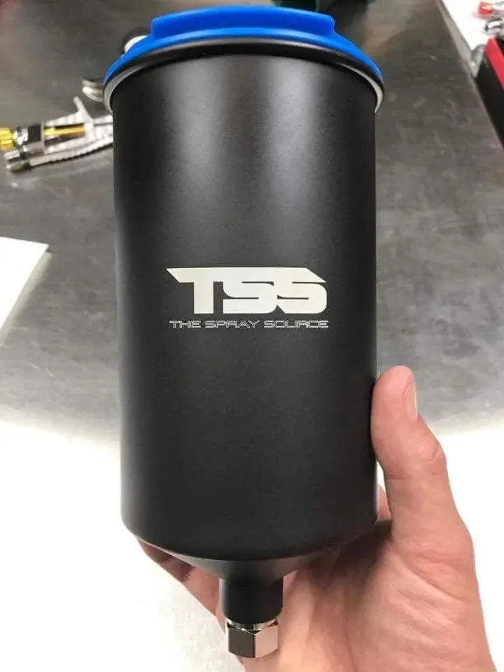 Black ceramic coated 1000ml non-stick paint cup with blue lid, branded TSS The Spray Source