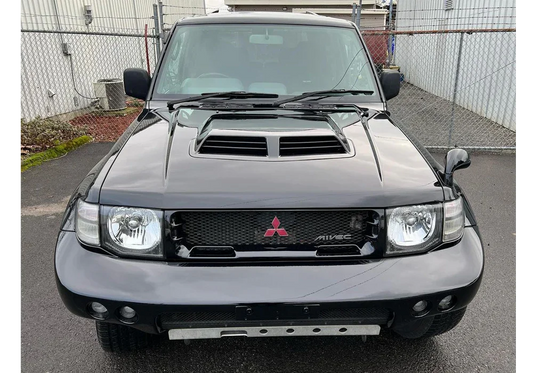 Truly Black Paint Job: Mitsubishi Pajero Evo DIY Build Guide