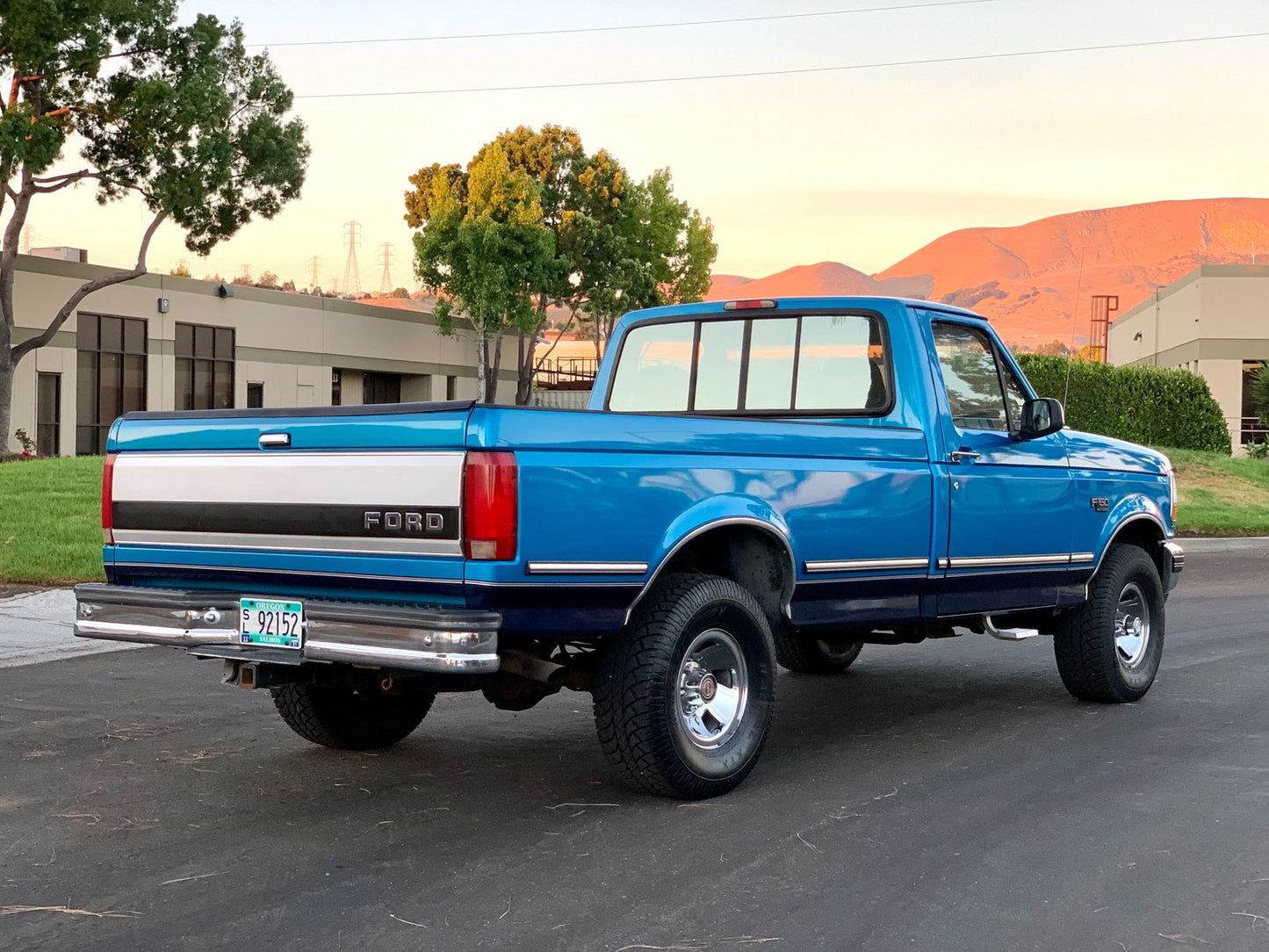 Ford Medium Lapis Metallic KE-6563 | OEMatch Basecoat