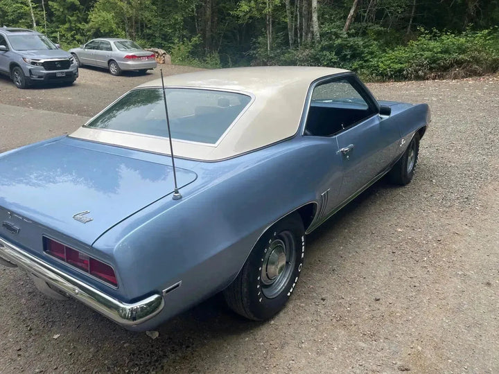 Chevrolet Light Blue Metallic 21-7470 | OEMatch Basecoat