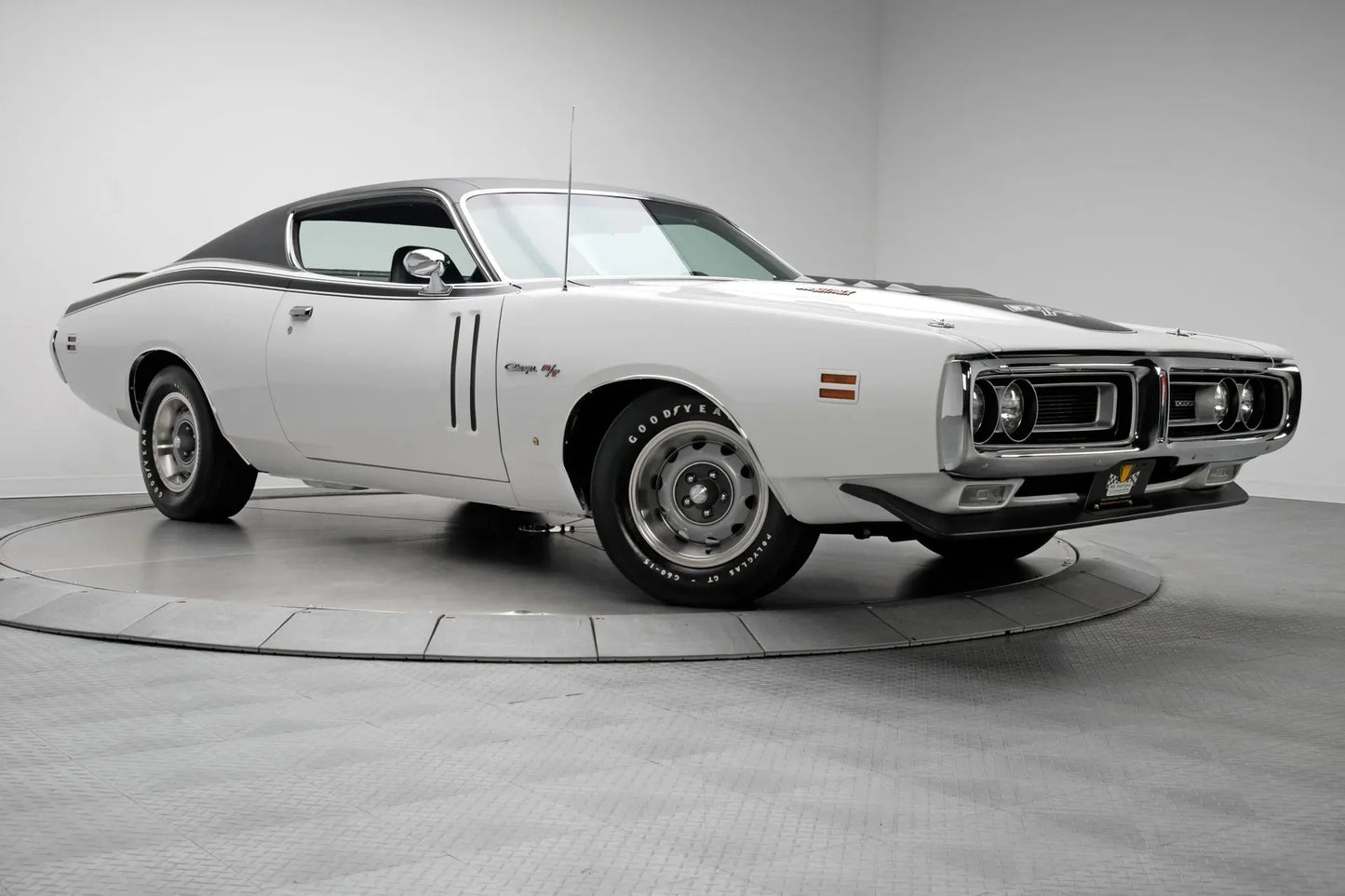 Chrysler Bright White PW6 | OEMatch Basecoat