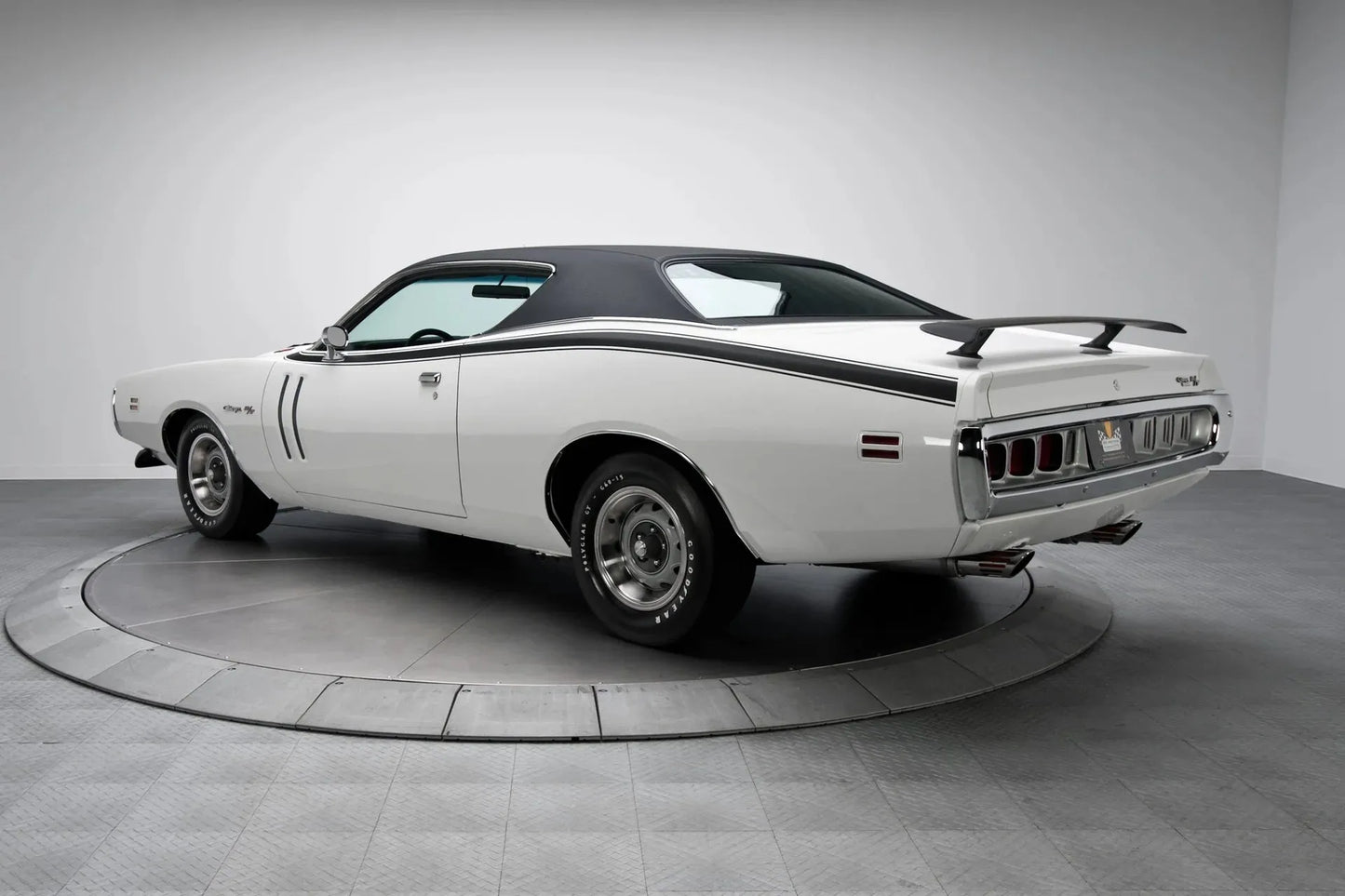 Chrysler Bright White PW6 | OEMatch Basecoat