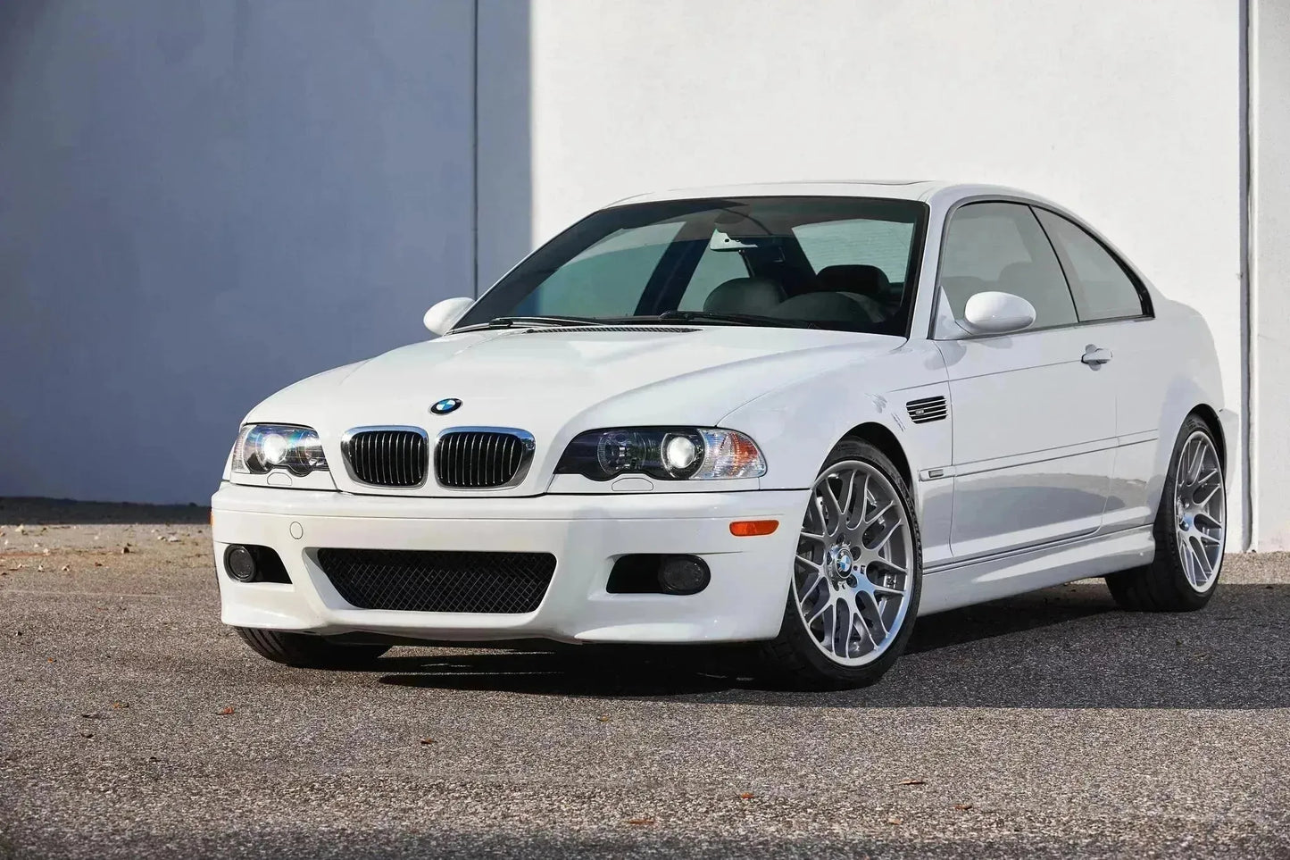 BMW Alpine White 300 | OEMatch Basecoat