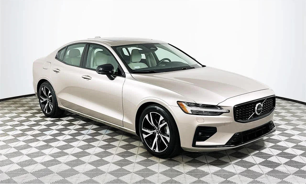 VOLVO SEARING IVORY M. 03104 / 2102 | OEMatch Basecoat