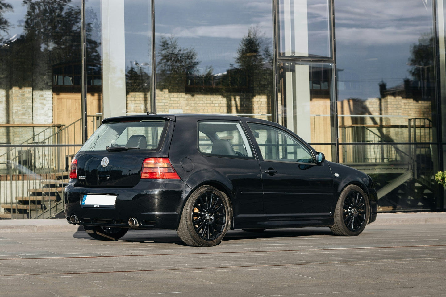 Volkswagen / Audi Schwarz 041 | OEMatch Basecoat