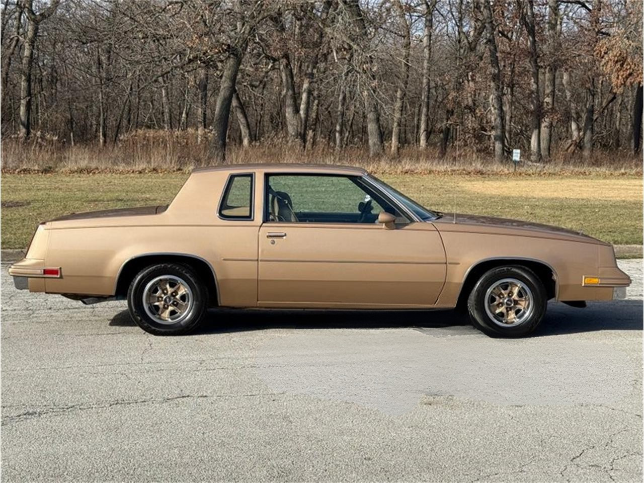 GM Medium Sandstone Metallic 68-7261 | OEMatch Basecoat