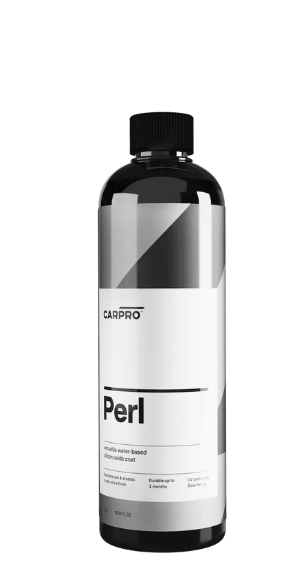 CarPro Perl spray bottle, water-based silicon oxide car coating with UV protection and durable finish
