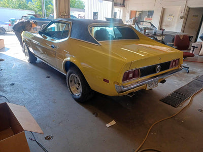 Ford Medium Bright Yellow | 2 / 6E / 5080 | 1971-1978 | OEM Basecoat - The Spray Source - Tamco Paint Manufacturing